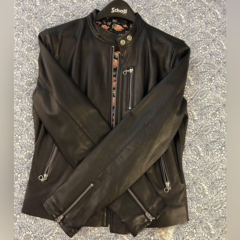 SCHOTT NYC Womens Black Lambskin Leather Jacket